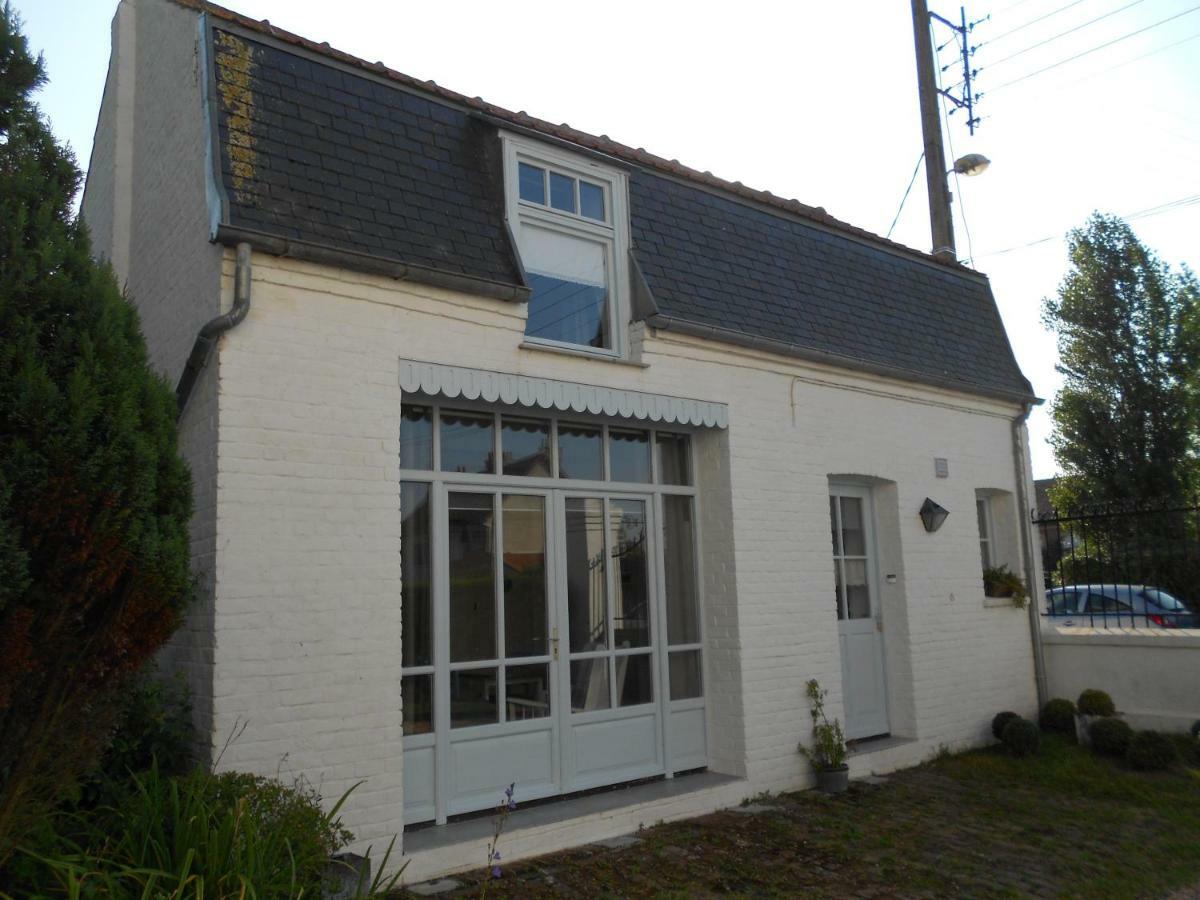 La Petite Maison Du Parc Bois-en-Ardres Exterior photo